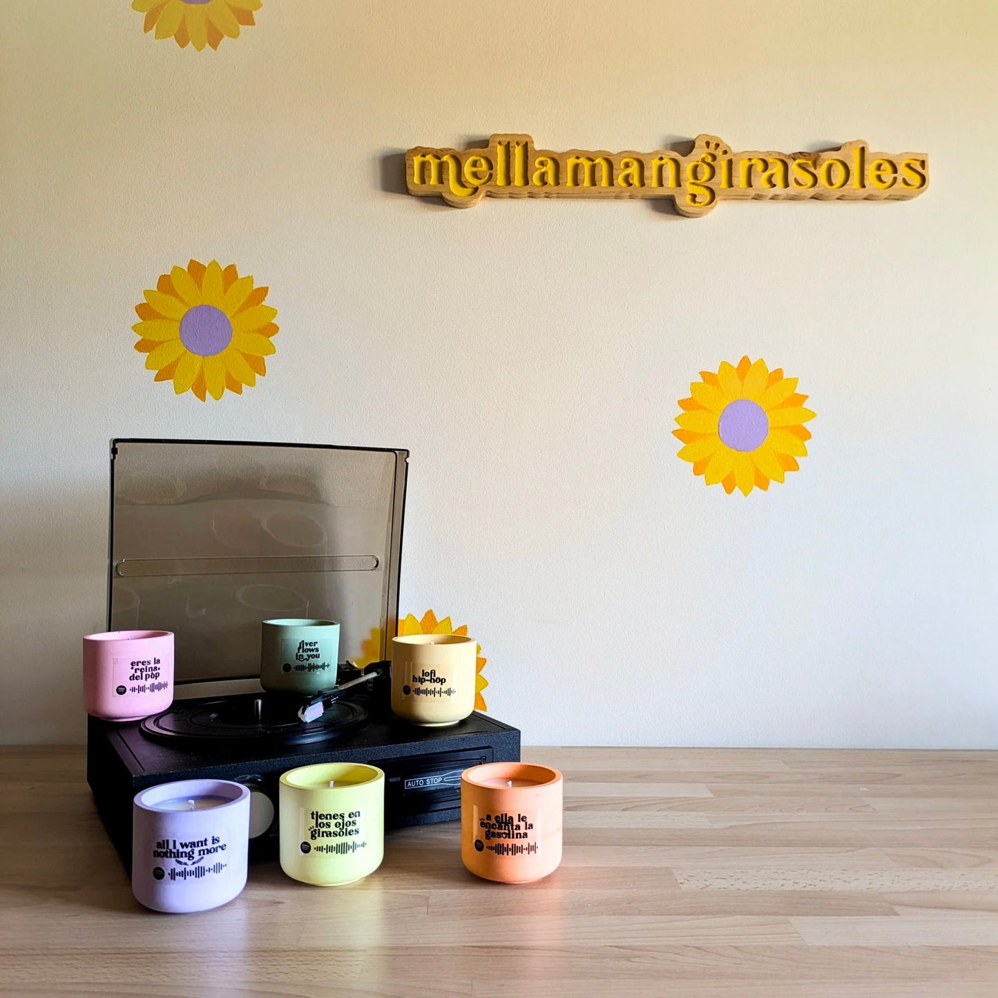 Vela musical de canela y naranja